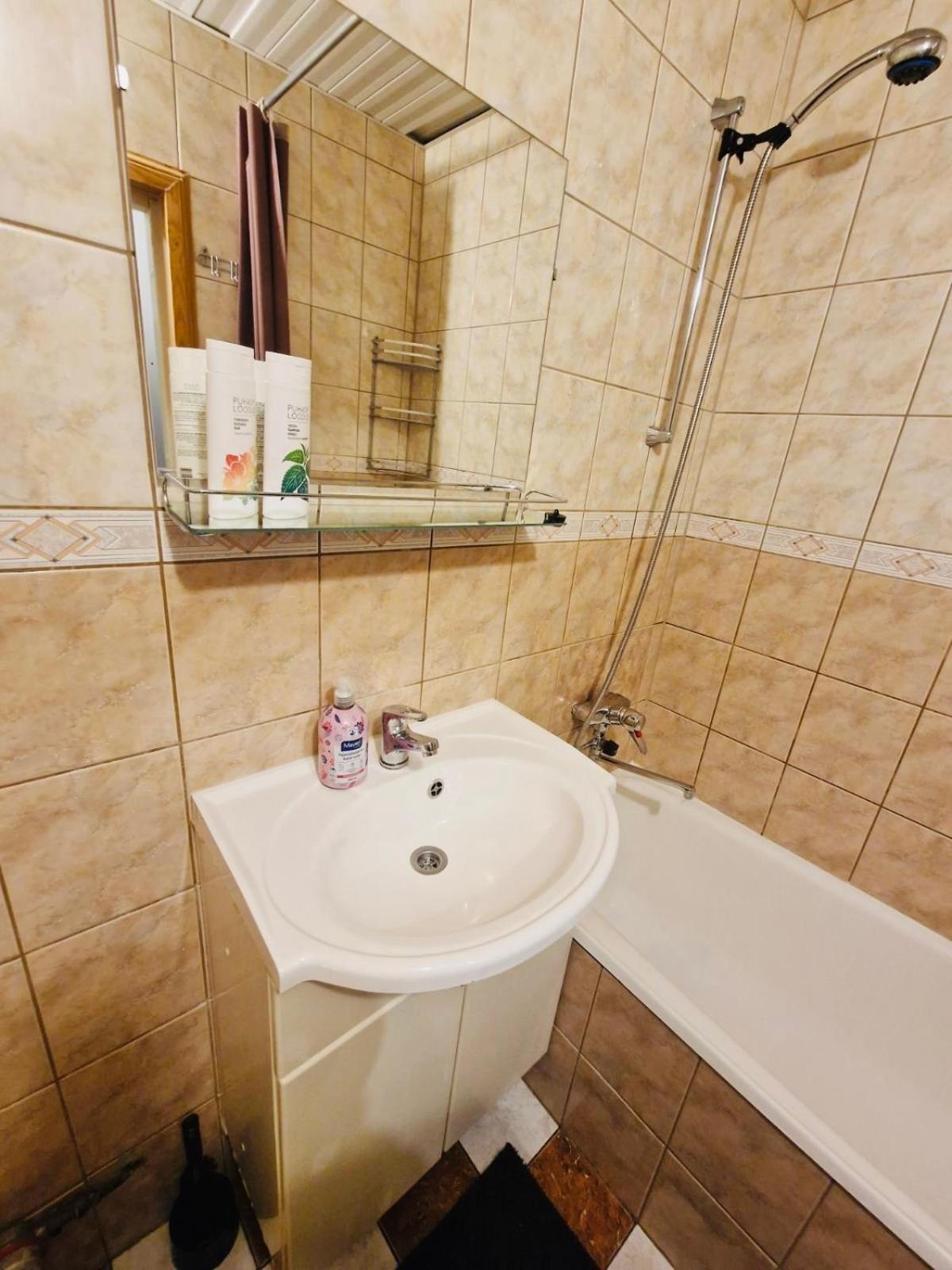 Tallinnhousing Studio For 4 With Free Parking Exterior foto